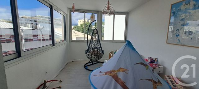 maison à louer - 7 pièces - 174.23 m2 - ST DENIS - 974 - REUNION - Century 21 Chaussée Royale