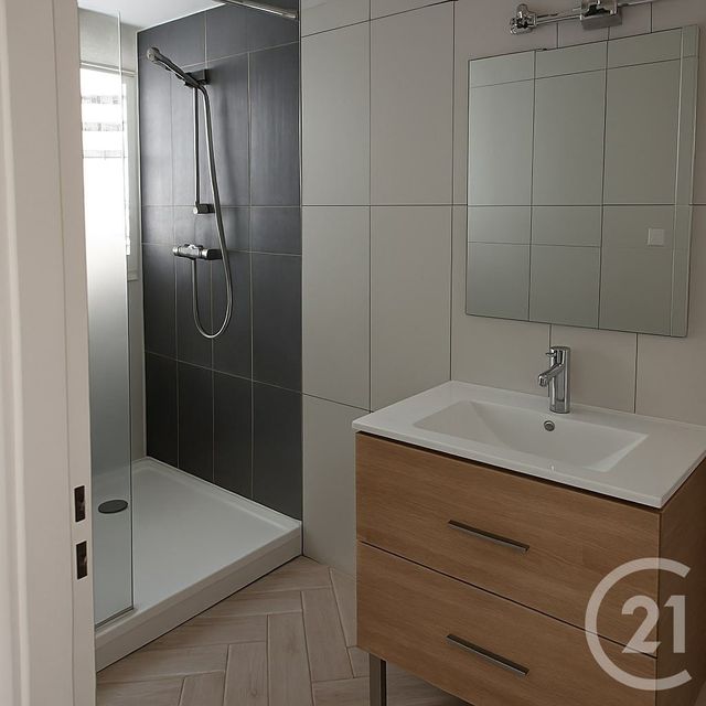 Appartement F3 bis à louer - 4 pièces - 72.98 m2 - ST DENIS - 974 - REUNION - Century 21 Chaussée Royale