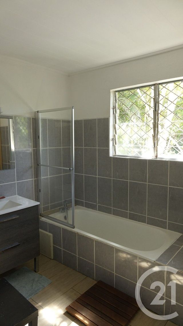 maison à louer - 4 pièces - 90.73 m2 - ST DENIS - 974 - REUNION - Century 21 Chaussée Royale