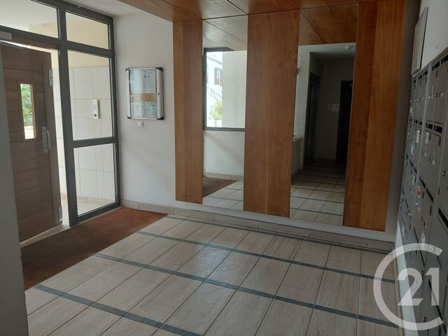 Appartement F2 à louer - 2 pièces - 45.78 m2 - ST DENIS - 974 - REUNION - Century 21 Chaussée Royale