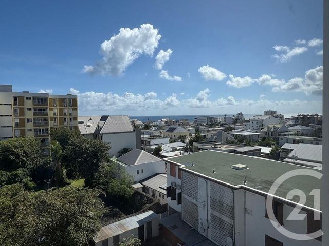 Appartement Studio à louer - 1 pièce - 31.1 m2 - ST DENIS - 974 - REUNION - Century 21 Chaussée Royale