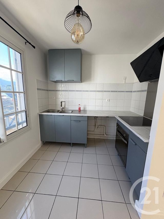 Appartement F2 à louer - 2 pièces - 40.1 m2 - STE MARIE - 974 - REUNION - Century 21 Chaussée Royale