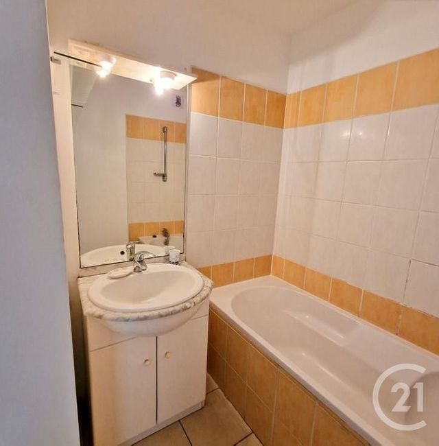 Appartement F2 à louer - 2 pièces - 44.91 m2 - ST DENIS - 974 - REUNION - Century 21 Chaussée Royale