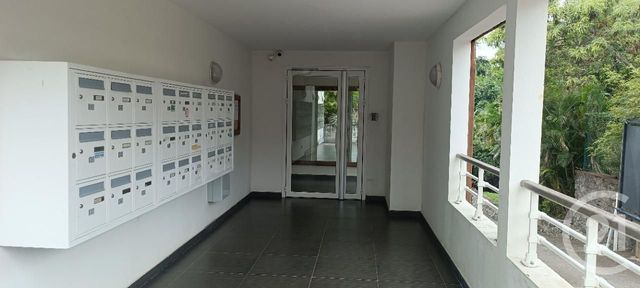 Appartement F1 à louer - 1 pièce - 28.86 m2 - ST DENIS - 974 - REUNION - Century 21 Chaussée Royale