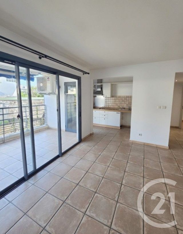 Appartement F4 à louer - 4 pièces - 78.92 m2 - ST DENIS - 974 - REUNION - Century 21 Chaussée Royale