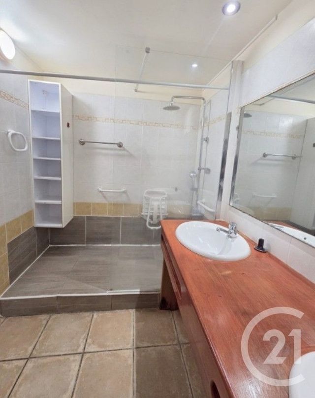 Appartement F4 à louer - 4 pièces - 78.92 m2 - ST DENIS - 974 - REUNION - Century 21 Chaussée Royale