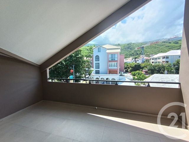 Appartement F3 à louer - 3 pièces - 98.0 m2 - ST LEU - 974 - REUNION - Century 21 Chaussée Royale