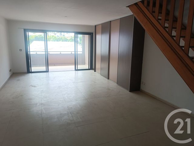 Appartement F3 à louer - 3 pièces - 85.94 m2 - ST LEU - 974 - REUNION - Century 21 Chaussée Royale