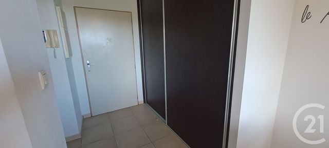 Appartement Studio à louer - 1 pièce - 26.0 m2 - ST DENIS - 974 - REUNION - Century 21 Chaussée Royale