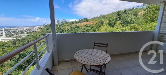 Appartement Studio à louer - 1 pièce - 26.0 m2 - ST DENIS - 974 - REUNION - Century 21 Chaussée Royale