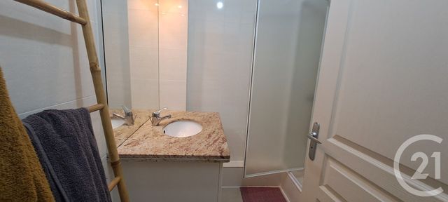 Appartement Studio à louer - 1 pièce - 26.0 m2 - ST DENIS - 974 - REUNION - Century 21 Chaussée Royale