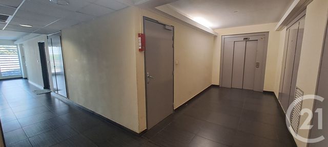 Appartement Studio à louer - 1 pièce - 26.0 m2 - ST DENIS - 974 - REUNION - Century 21 Chaussée Royale