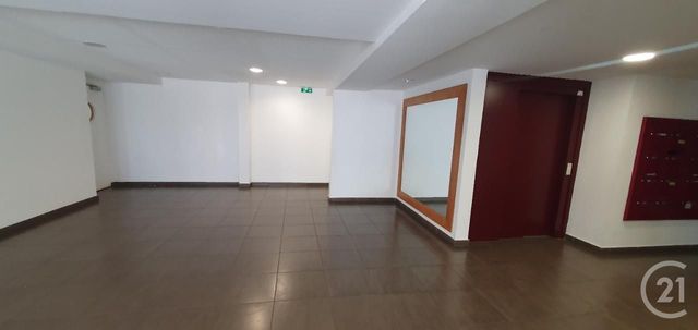 Appartement Studio à louer - 1 pièce - 23.99 m2 - ST DENIS - 974 - REUNION - Century 21 Chaussée Royale