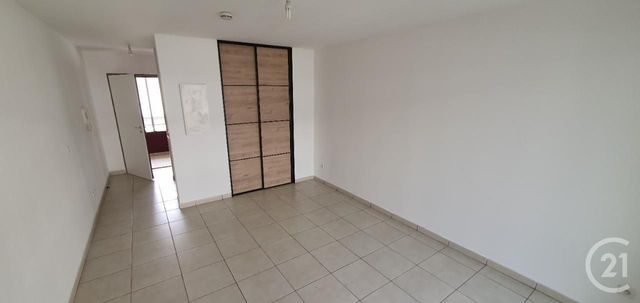 Appartement Studio à louer - 1 pièce - 23.99 m2 - ST DENIS - 974 - REUNION - Century 21 Chaussée Royale