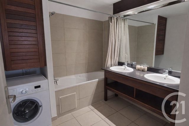 Appartement F3 à louer - 3 pièces - 54.1 m2 - ST DENIS - 974 - REUNION - Century 21 Chaussée Royale
