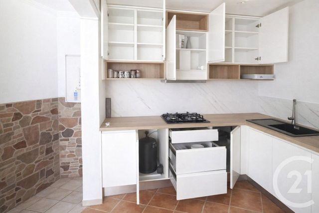 Appartement F3 à louer - 3 pièces - 75.41 m2 - ST DENIS - 974 - REUNION - Century 21 Chaussée Royale