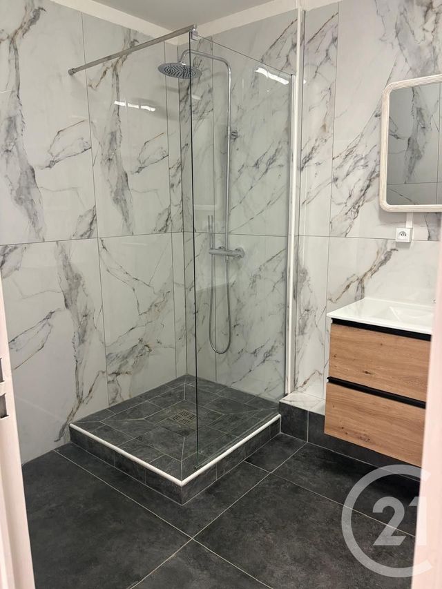 Appartement F3 bis à louer - 4 pièces - 60.53 m2 - ST DENIS - 974 - REUNION - Century 21 Chaussée Royale