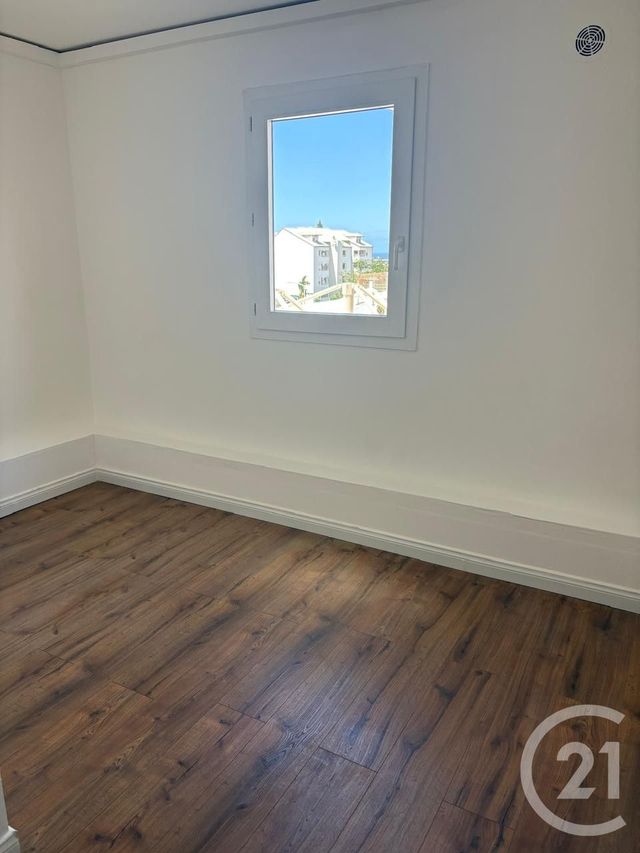 Appartement F3 bis à louer - 4 pièces - 60.53 m2 - ST DENIS - 974 - REUNION - Century 21 Chaussée Royale