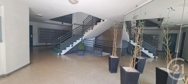 Appartement Studio à louer - 1 pièce - 19.52 m2 - ST DENIS - 974 - REUNION - Century 21 Chaussée Royale