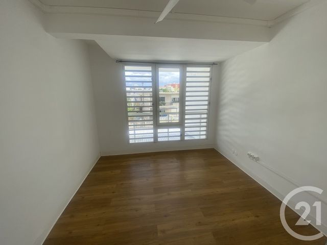 Appartement F3 à louer - 3 pièces - 68.16 m2 - ST DENIS - 974 - REUNION - Century 21 Chaussée Royale