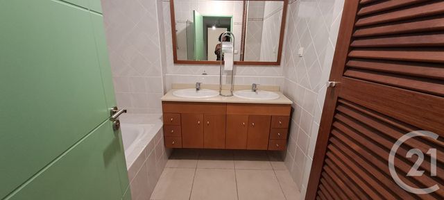 Appartement F3 à louer - 3 pièces - 58.11 m2 - ST DENIS - 974 - REUNION - Century 21 Chaussée Royale
