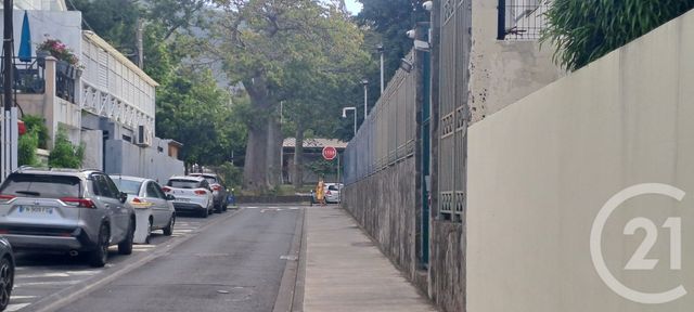 Appartement F3 à louer - 3 pièces - 58.11 m2 - ST DENIS - 974 - REUNION - Century 21 Chaussée Royale