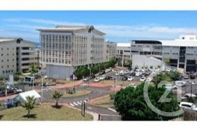 Appartement Studio à louer - 1 pièce - 23.4 m2 - ST DENIS - 974 - REUNION - Century 21 Chaussée Royale