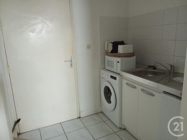 Appartement Studio à louer - 1 pièce - 23.4 m2 - ST DENIS - 974 - REUNION - Century 21 Chaussée Royale