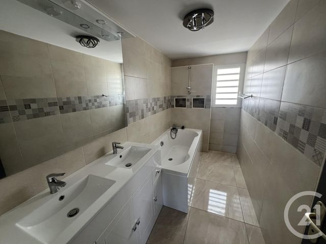 maison à louer - 8 pièces - 151.88 m2 - BRAS PANON - 974 - REUNION - Century 21 Chaussée Royale