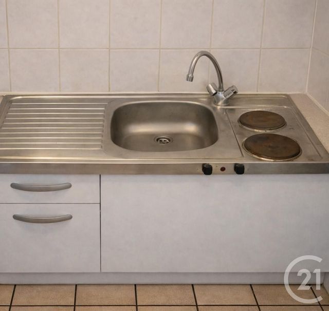 Appartement Studio à louer - 1 pièce - 21.08 m2 - ST DENIS - 974 - REUNION - Century 21 Chaussée Royale