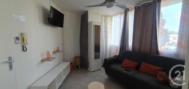Appartement Studio à louer - 1 pièce - 23.48 m2 - ST DENIS - 974 - REUNION - Century 21 Chaussée Royale