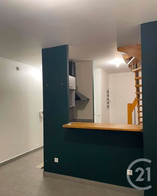 Appartement F3 à louer - 3 pièces - 71.12 m2 - ST DENIS - 974 - REUNION - Century 21 Chaussée Royale