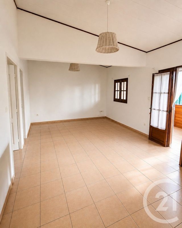 maison à louer - 3 pièces - 55.55 m2 - ST PAUL - 974 - REUNION - Century 21 Chaussée Royale