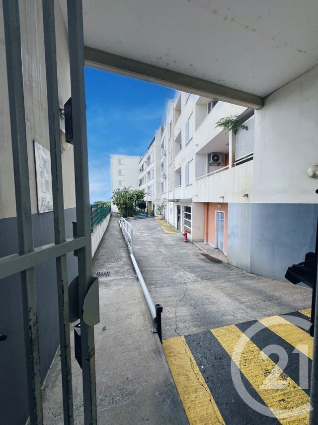 Appartement F2 à louer - 2 pièces - 40.63 m2 - ST DENIS - 974 - REUNION - Century 21 Chaussée Royale